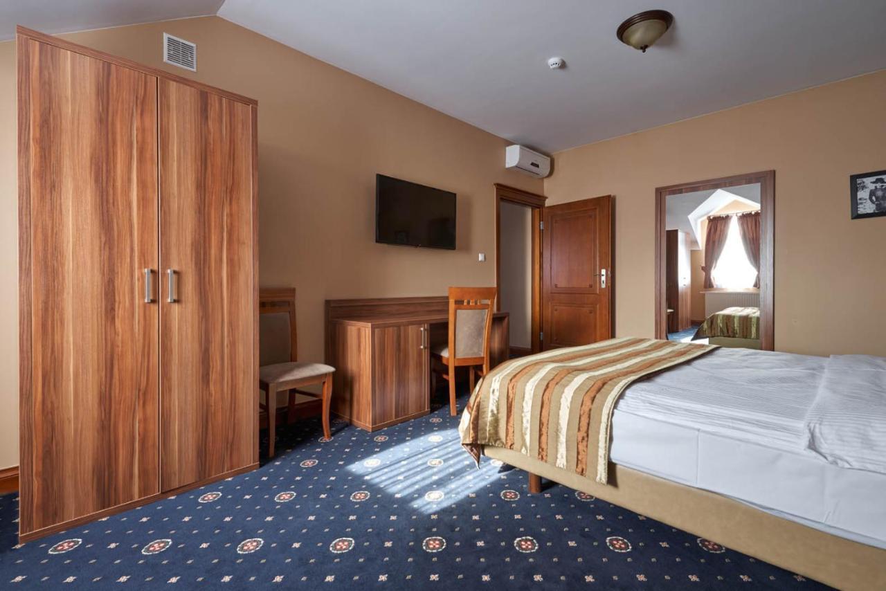 Hotel Dwor Galicja Stalowa Wola Luaran gambar