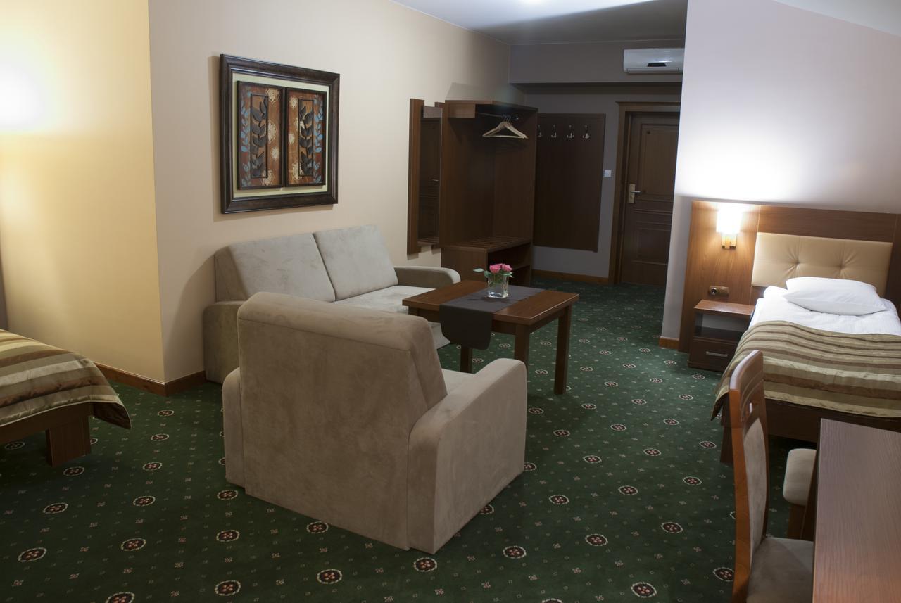 Hotel Dwor Galicja Stalowa Wola Luaran gambar
